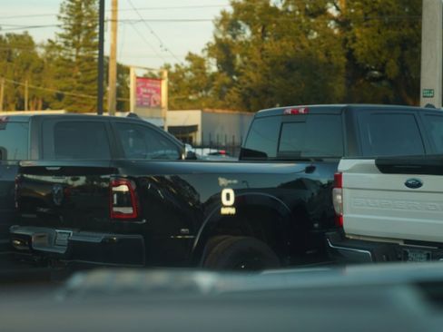 Used 2024 Chevrolet Silverado 3500 High Country w/ Technology Package image 33