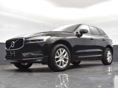 Used 2021 Volvo XC60 T5 Momentum image 15