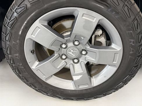 Used 2025 Honda Ridgeline TrailSport image 32