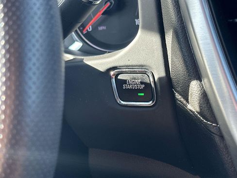 Certified 2022 GMC Acadia SLE image 18