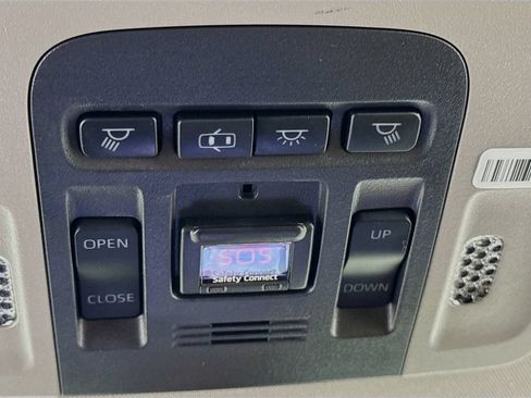 Used 2019 Toyota Camry LE w/ Convenience Package FWD image 13