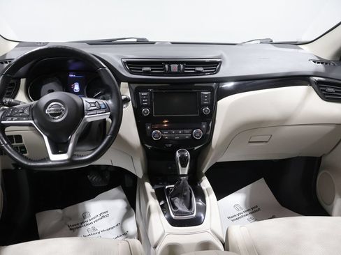 Used 2022 Nissan Rogue Sport SV w/ Technology Package AWD/4WD image 17