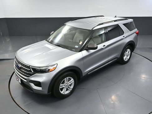 Used 2022 Ford Explorer XLT RWD image 54