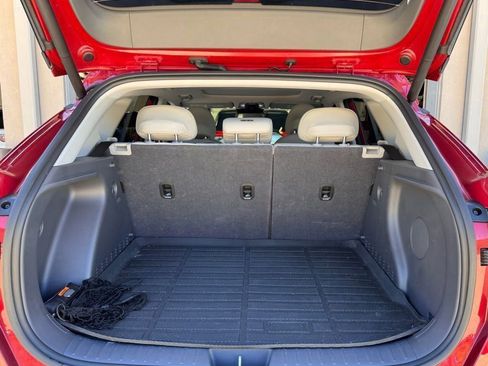 Used 2025 Hyundai Kona Limited FWD image 7