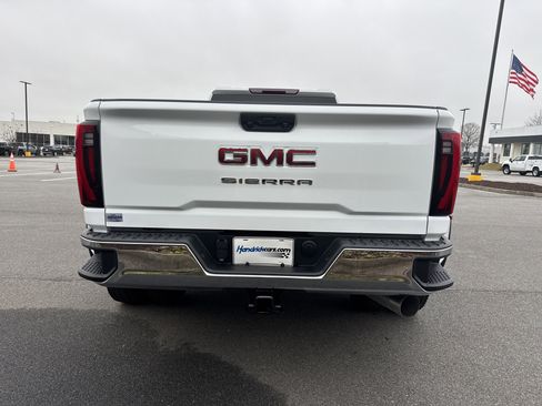 New 2026 GMC Sierra 3500 Pro image 9