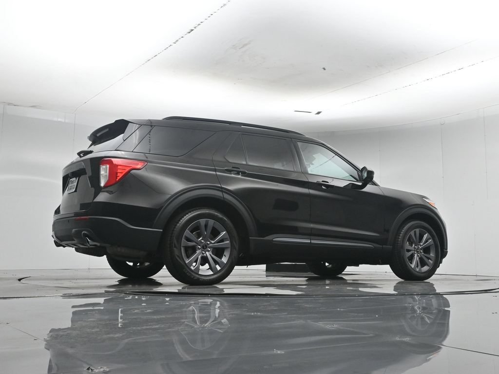 Certified 2023 Ford Explorer XLT w/ Equipment Group 202A RWD image 56