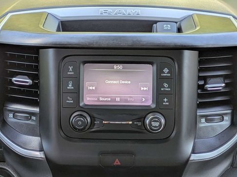 Used 2023 RAM 1500 Big Horn AWD/4WD image 18