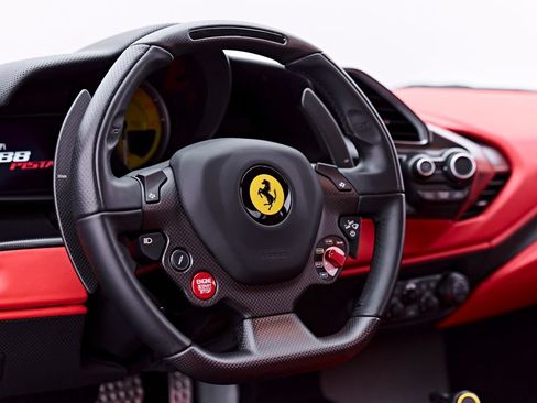 Used 2020 Ferrari 488 Pista Coupe RWD image 56