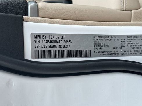 New 2026 Jeep Grand Cherokee Limited image 36