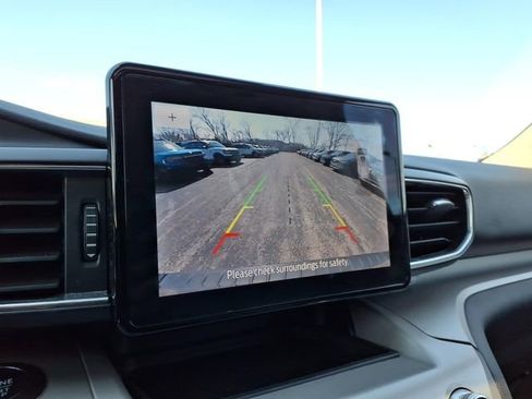 Used 2023 Ford Explorer XLT w/ Equipment Group 202A image 20