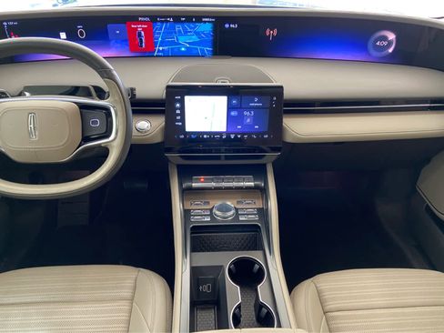 Used 2024 Lincoln Nautilus Reserve w/ Equipment Group 202A image 22