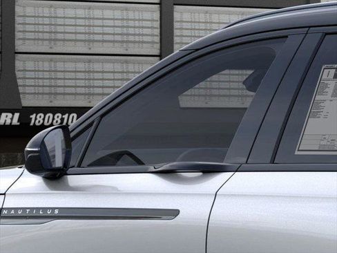 New 2025 Lincoln Nautilus Reserve w/ Jet Appearance Package image 20