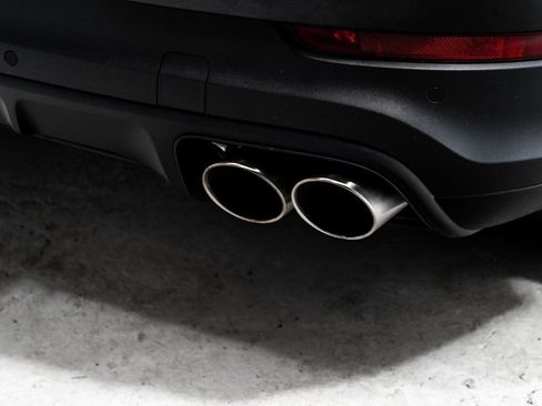 New 2026 Porsche Cayenne S AWD/4WD image 13