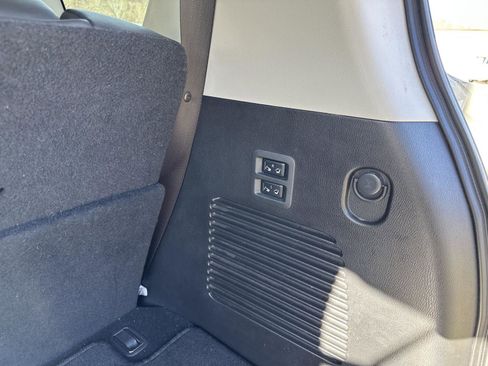 Used 2022 Nissan Armada Platinum w/ Captain's Chairs Package image 30