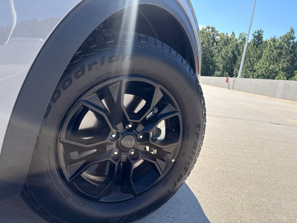 Used 2025 Kia Sportage X-Pro AWD/4WD image 5