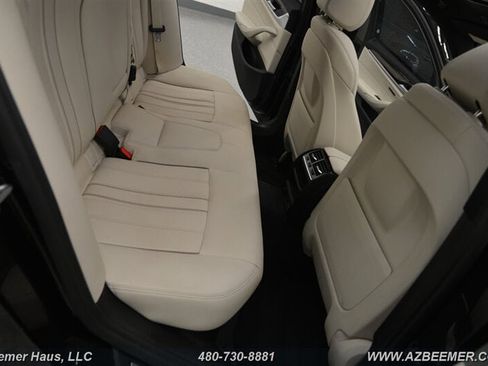 Used 2020 BMW 530i w/ M Sport Package RWD image 23