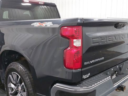 Used 2022 Chevrolet Silverado 1500 LT image 34
