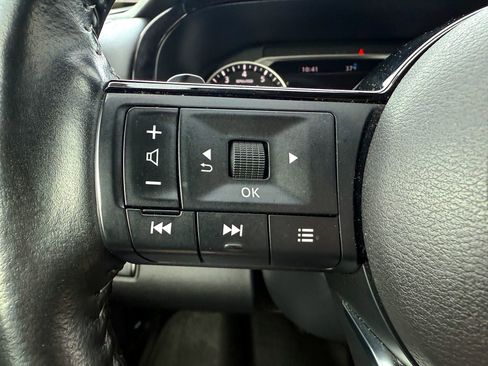 Used 2023 Nissan Pathfinder SL w/ SL Premium Package AWD/4WD image 35