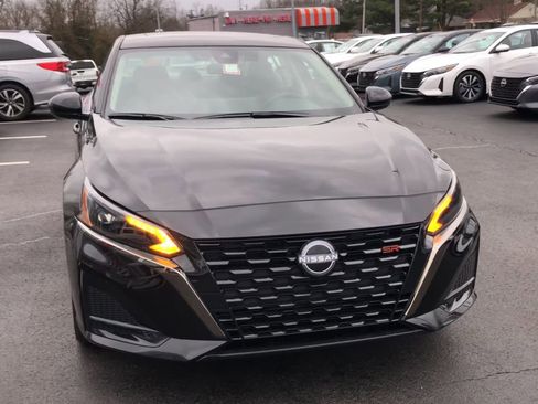 New 2025 Nissan Altima 2.5 SR w/ SR Premium Package image 3