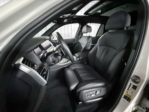 Used 2021 BMW X5 M50i w/ Executive Package image 17