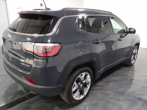 Used 2018 Jeep Compass Limited w/ Navigation Group FWD image 4