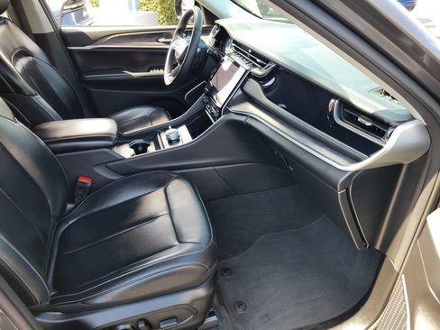 Used 2023 Jeep Grand Cherokee 4WD 4xe image 21