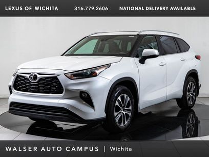 Used 2023 Toyota Highlander XLE
