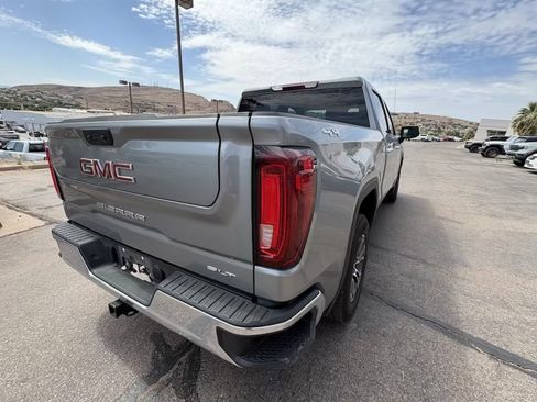 Used 2025 GMC Sierra 1500 SLT AWD/4WD image 5