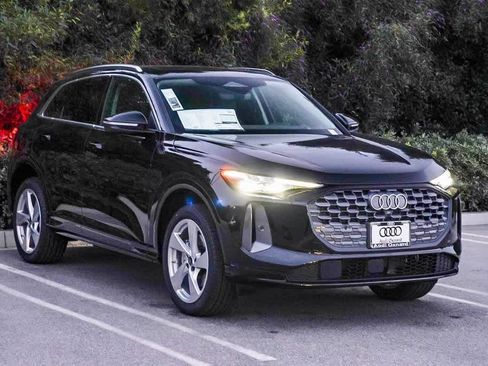 New 2025 Audi Q5 Premium Plus image 3