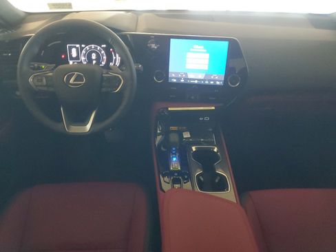 Used 2025 Lexus NX 250 FWD w/ Accessory Package (Z1) image 9