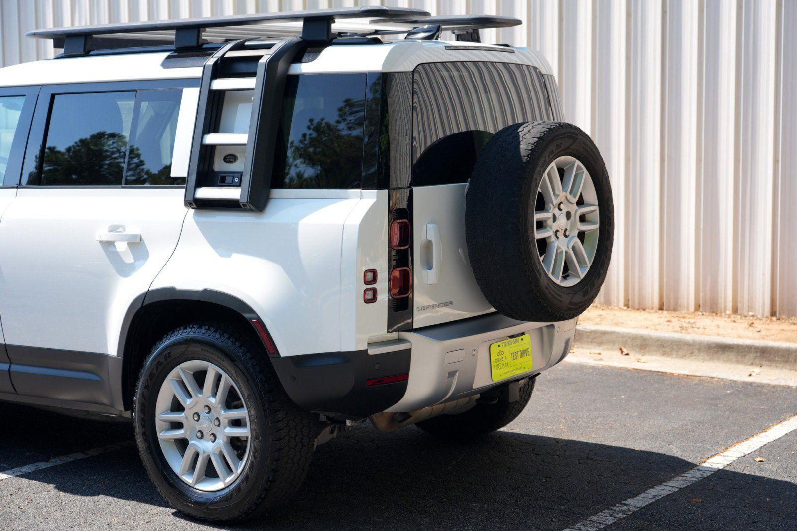 Used 2022 Land Rover Defender 110 S AWD/4WD image 69