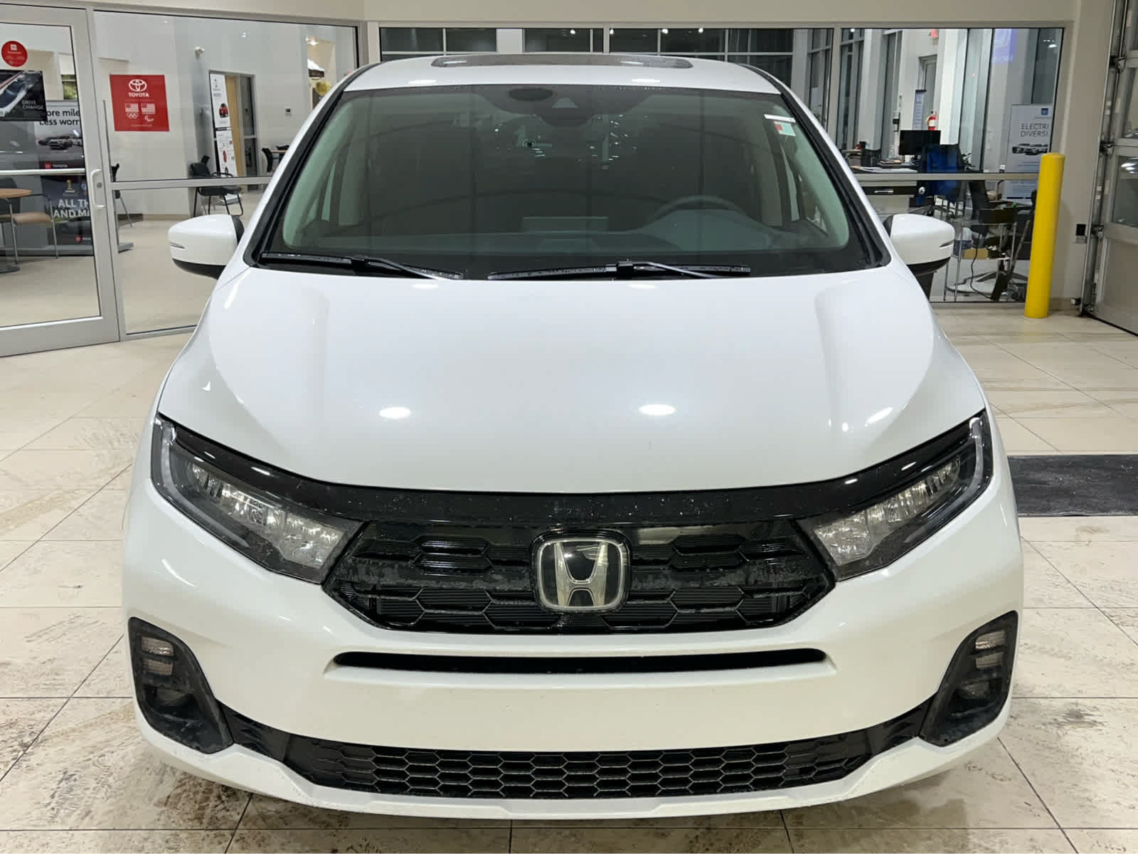 New 2027 Honda Odyssey Touring image 3