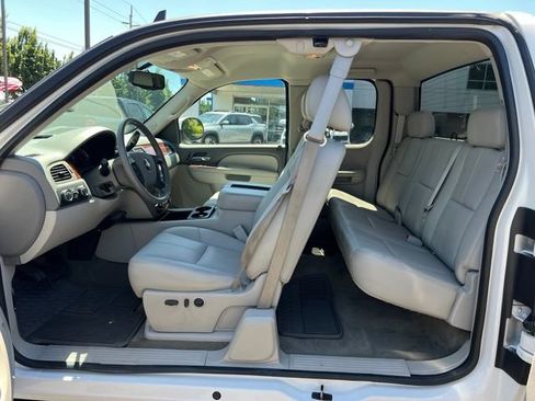 Used 2010 Chevrolet Silverado 1500 LTZ w/ Convenience Package AWD/4WD image 12
