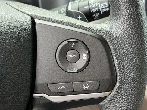 Used 2018 Honda Odyssey EX image 15