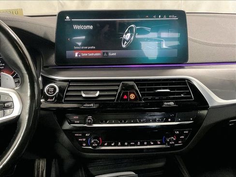 Used 2022 BMW M550i xDrive w/ Executive Package AWD/4WD image 18
