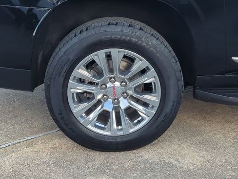 Used 2024 GMC Yukon XL Denali image 3