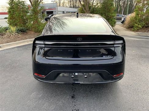 New 2025 Toyota Prius Plug-In Hybrid image 7