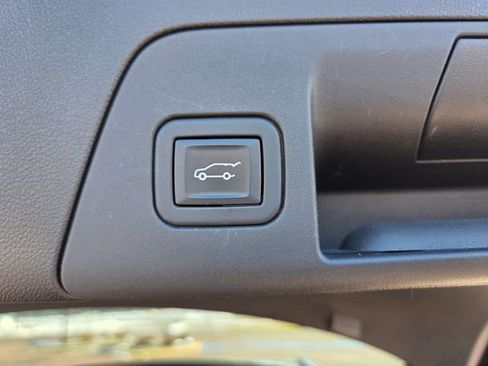 Used 2022 Buick Envision Essence w/ Technology Package I FWD image 62