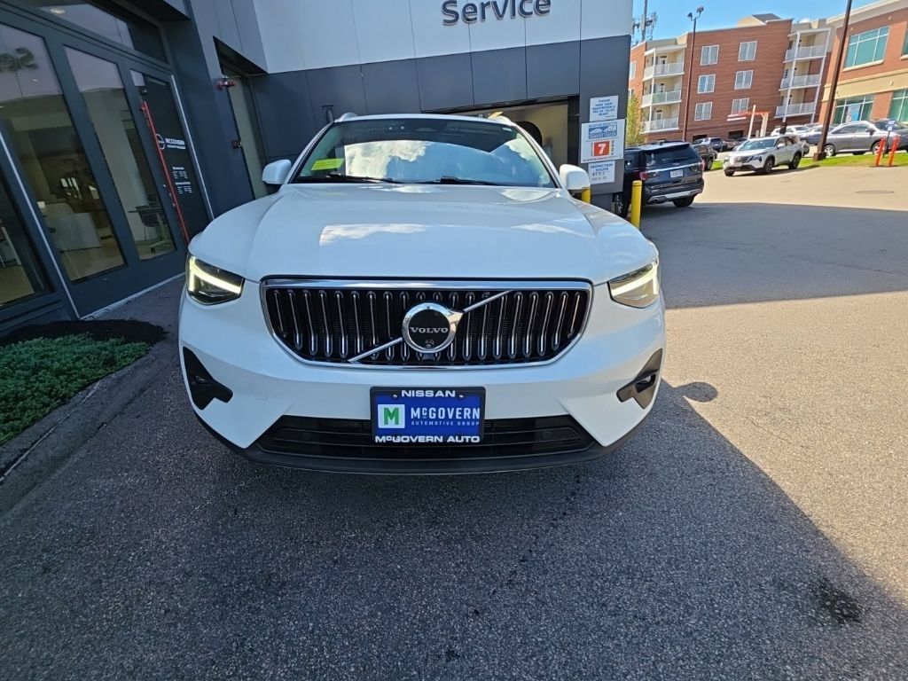 Used 2024 Volvo XC40 B5 Ultimate w/ Climate Package AWD/4WD image 11