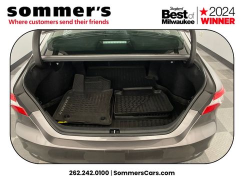 Used 2019 Toyota Camry LE image 19