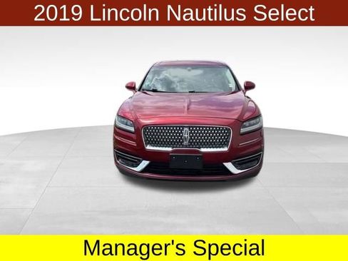Used 2019 Lincoln Nautilus Select AWD/4WD image 2