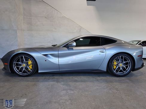 Used 2016 Ferrari F12 Berlinetta image 2