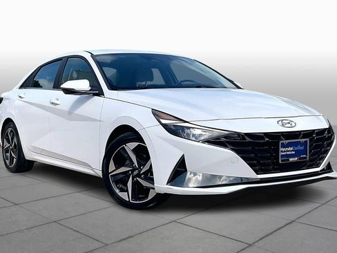 Certified 2021 Hyundai Elantra Limited w/ Cargo Package image 3