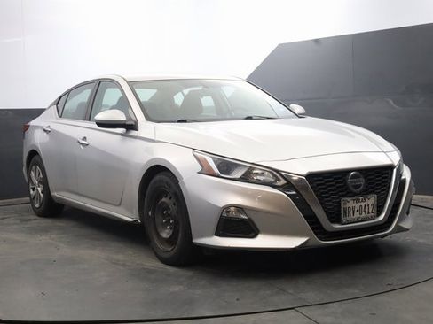 Used 2019 Nissan Altima 2.5 S image 2