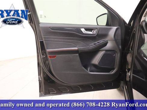 Used 2025 Ford Escape Active w/ Tech Pack #1 image 9