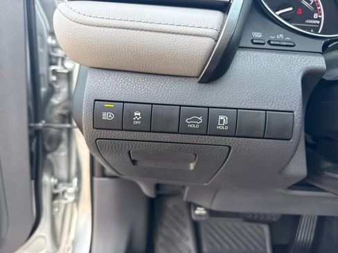 Certified 2020 Toyota Camry LE FWD image 20