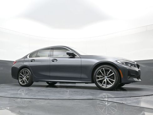 Used 2021 BMW 330i xDrive Sedan w/ Convenience Package image 21