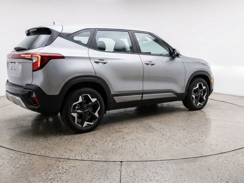 Used 2025 Kia Seltos S FWD image 9
