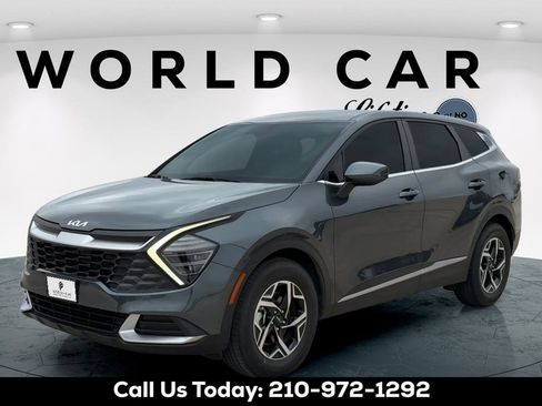 Used 2025 Kia Sportage LX image 7