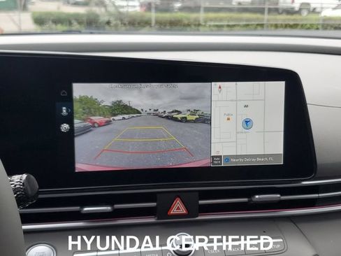 Certified 2025 Hyundai Elantra SEL FWD image 18